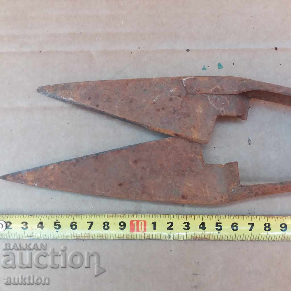 STAR HORSES HANDLE FOR SHEEPING THE SHEEP with price 2.69 BGN | € 1.38 STAR HORSES HANDLE FOR SHEEPING THE SHEEP with price 2.69 BGN | € 1.38