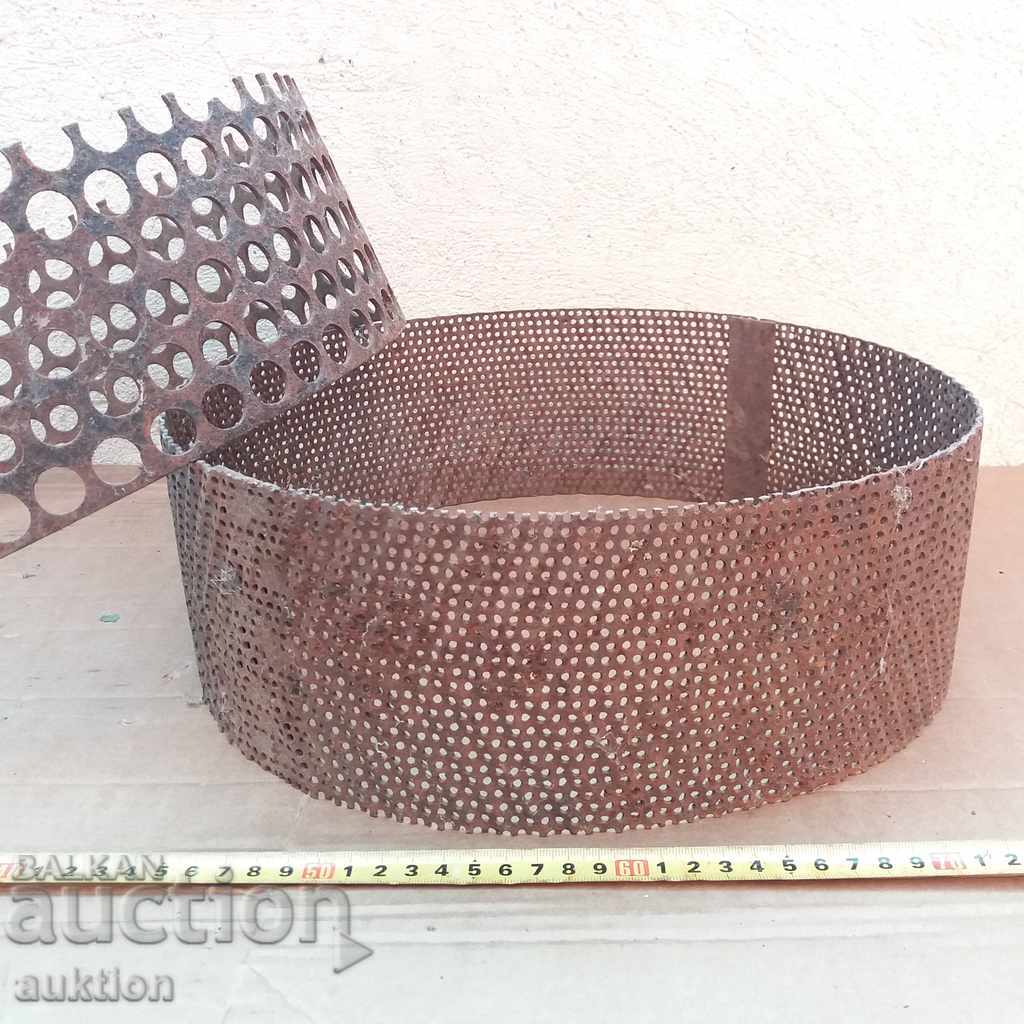 LOT OF TWO SIEVES OF FEED MILL, YARNOMELKA - EXCELLENT with price 6.99 BGN | € 3.57 LOT OF TWO SIEVES OF FEED MILL, YARNOMELKA - EXCELLENT with price 6.99 BGN | € 3.57