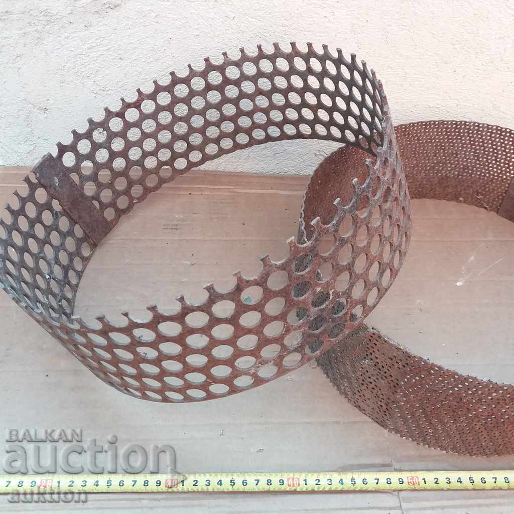 LOT OF TWO SIEVES OF FEED MILL, YARNOMELKA - EXCELLENT - 5 LOT OF TWO SIEVES OF FEED MILL, YARNOMELKA - EXCELLENT - 5