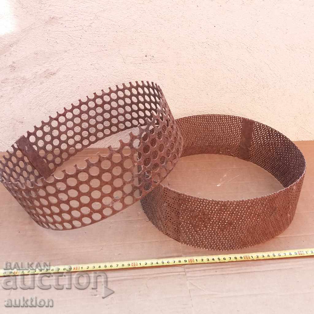LOT OF TWO SIEVES OF FEED MILL, YARNOMELKA - EXCELLENT