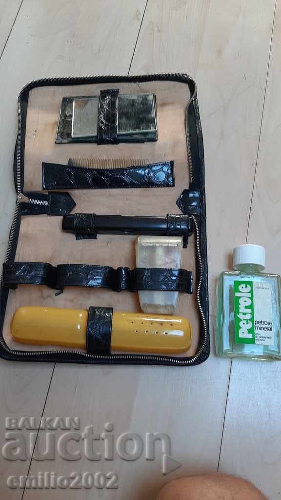 Officer's toilet kit retro soc with price 5.00 BGN | € 2.56