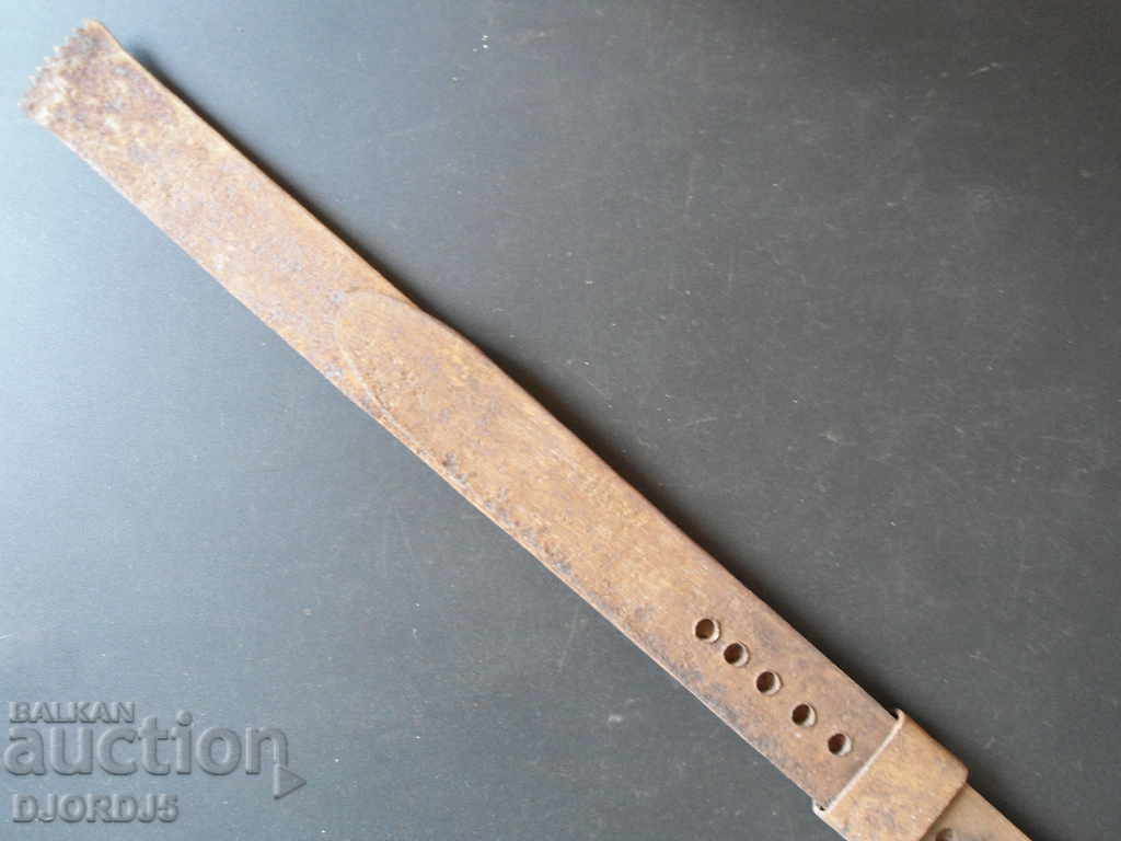 An old loom of loom with price 5.00 BGN | € 2.56 An old loom of loom with price 5.00 BGN | € 2.56