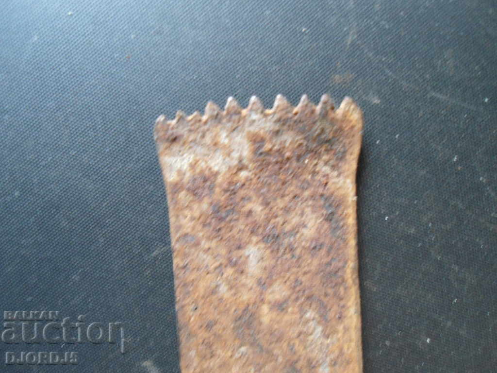 Auction An old loom of loom Auction An old loom of loom