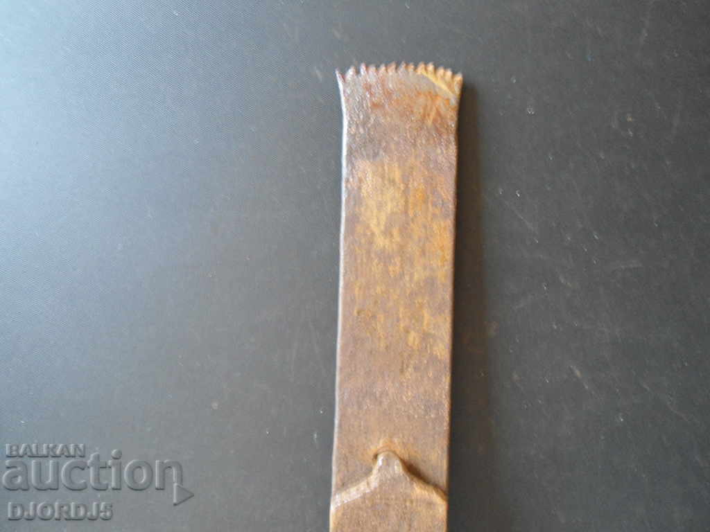 Auction An old loom of loom Auction An old loom of loom