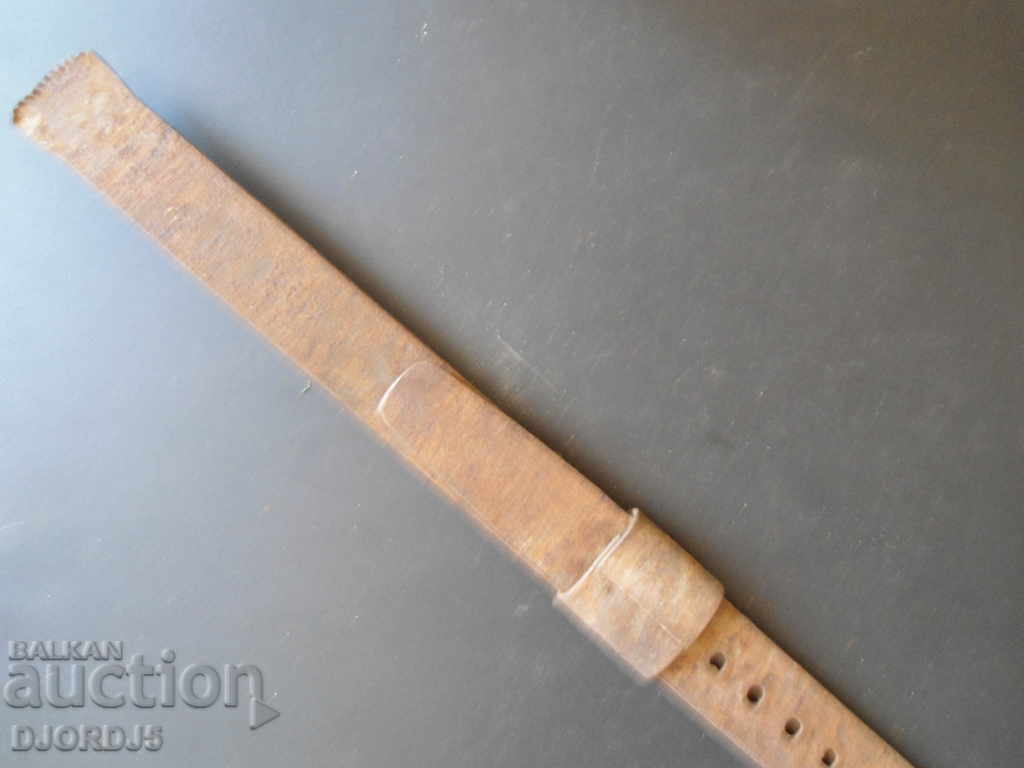 An old loom of loom with price 5.00 BGN | € 2.56 An old loom of loom with price 5.00 BGN | € 2.56