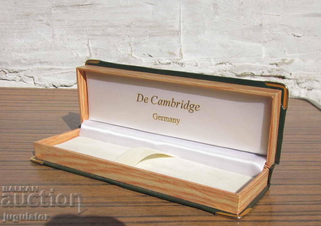 old empty pen box De Cambridge Germany with price 10.00 BGN | € 5.11