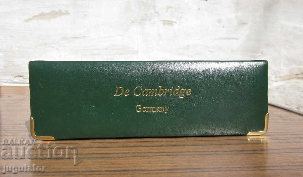 Delivery of old empty pen box De Cambridge Germany