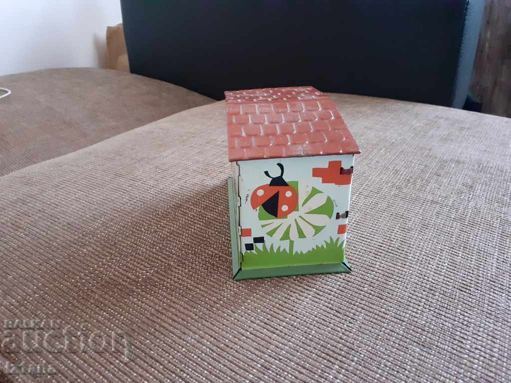 Auction Old children's box Auction Old children's box