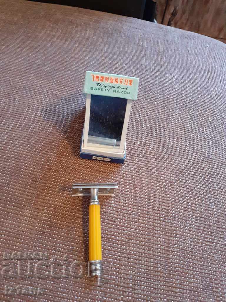 Old Flying Figeon razor - 7 Old Flying Figeon razor - 7