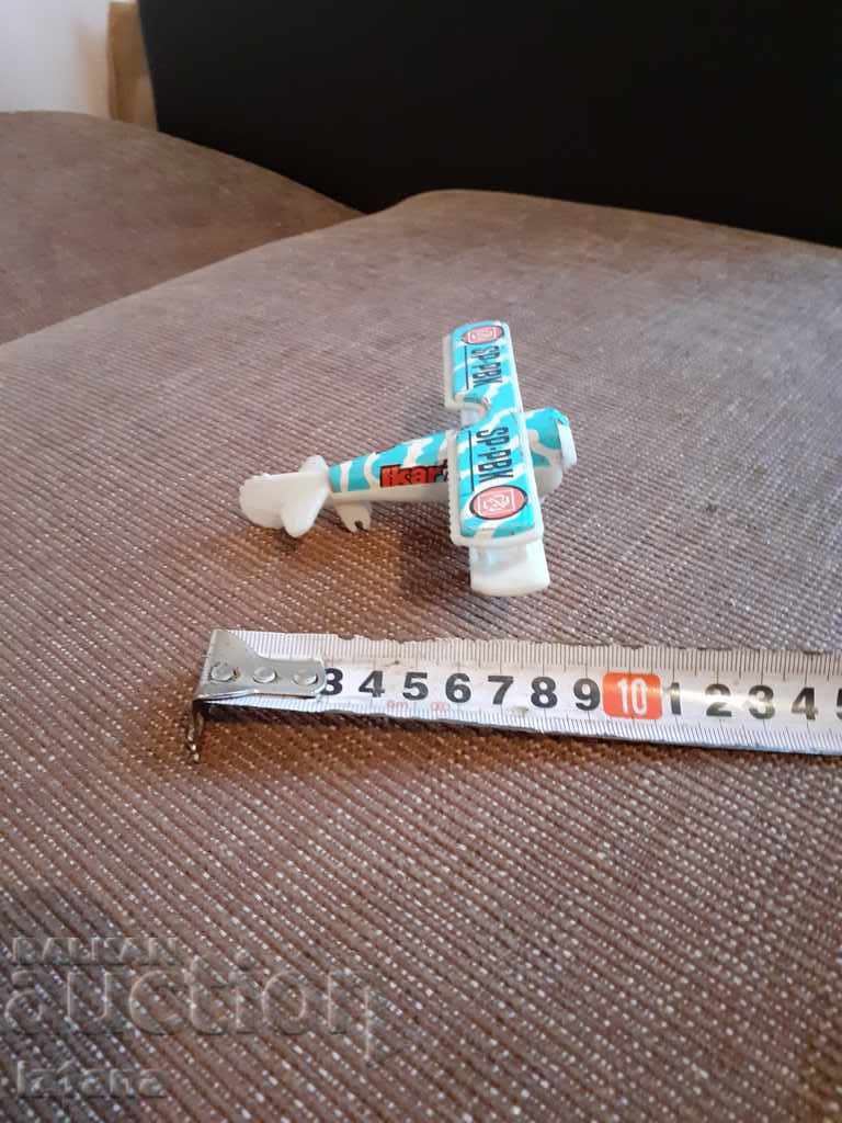 Auction An old airplane, an airplane Auction An old airplane, an airplane