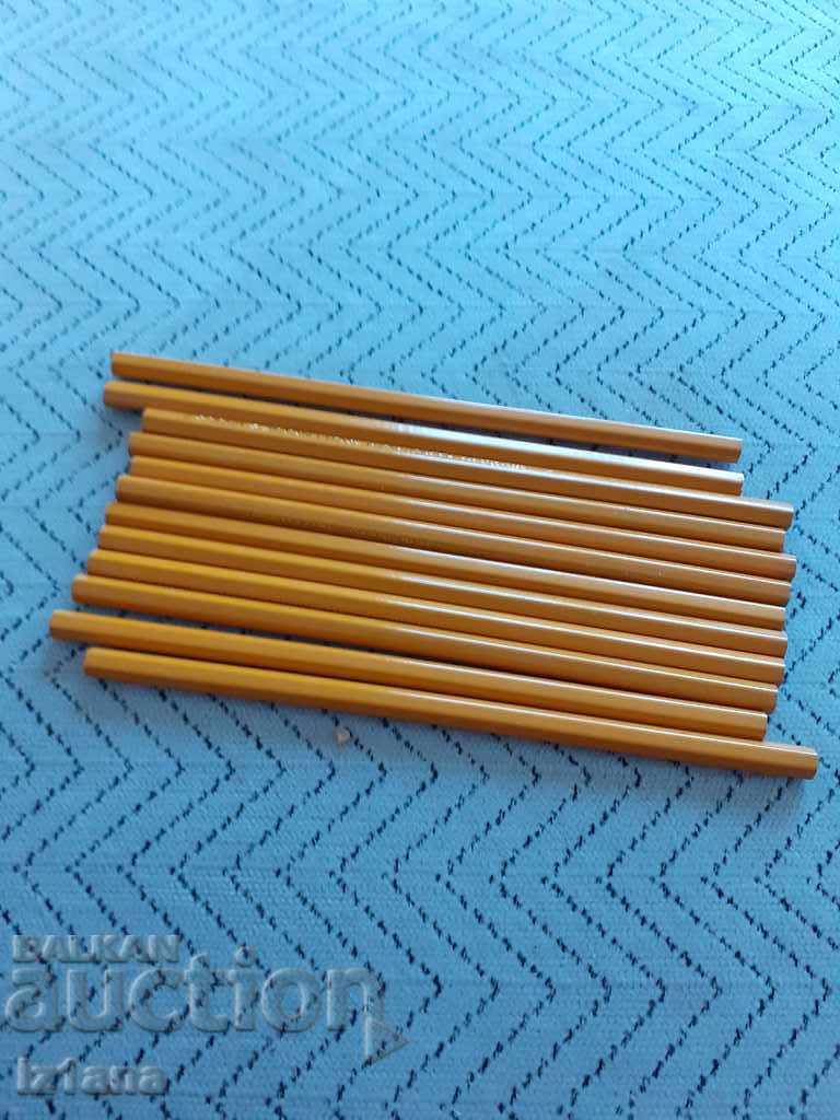Delivery of Old pencils KOH I NOOR F