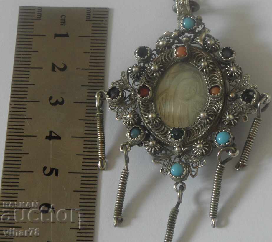 Delivery of RELIGION-SILVER MEDALLION Pearl Delivery of RELIGION-SILVER MEDALLION Pearl