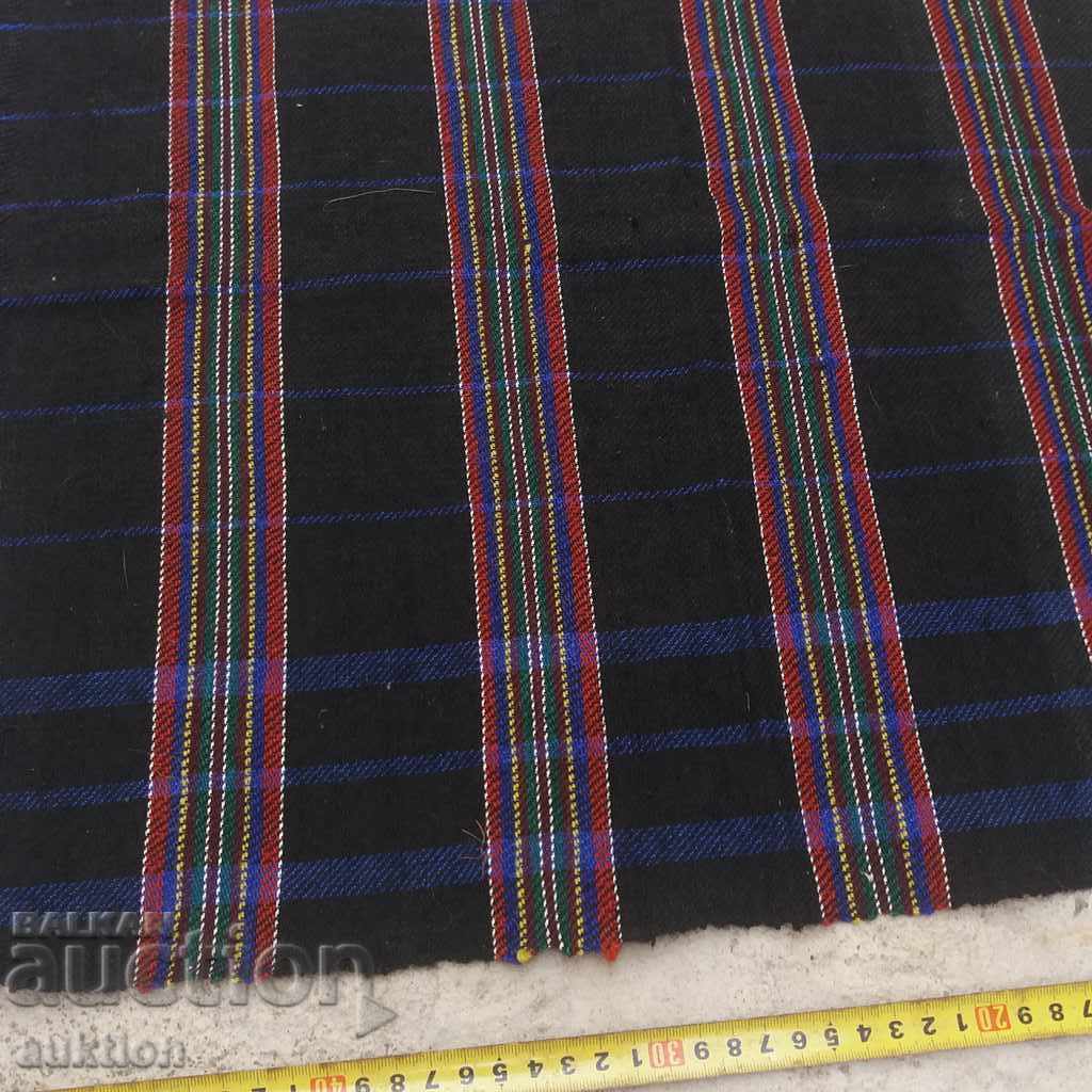 Delivery of REVIVAL CHILDREN'S APRON, HANDWOVEN, 100% WOOL Delivery of REVIVAL CHILDREN'S APRON, HANDWOVEN, 100% WOOL