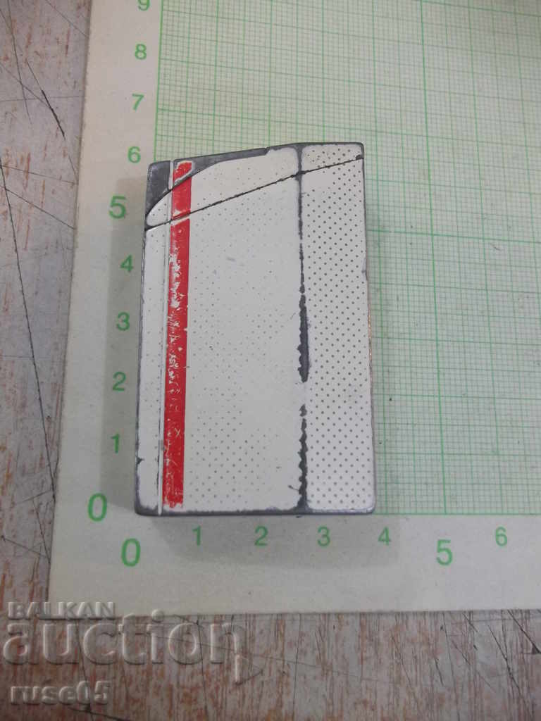 Marlboro piezocrystal lighter with soft flame working with price 7.00 BGN | € 3.58 Marlboro piezocrystal lighter with soft flame working with price 7.00 BGN | € 3.58