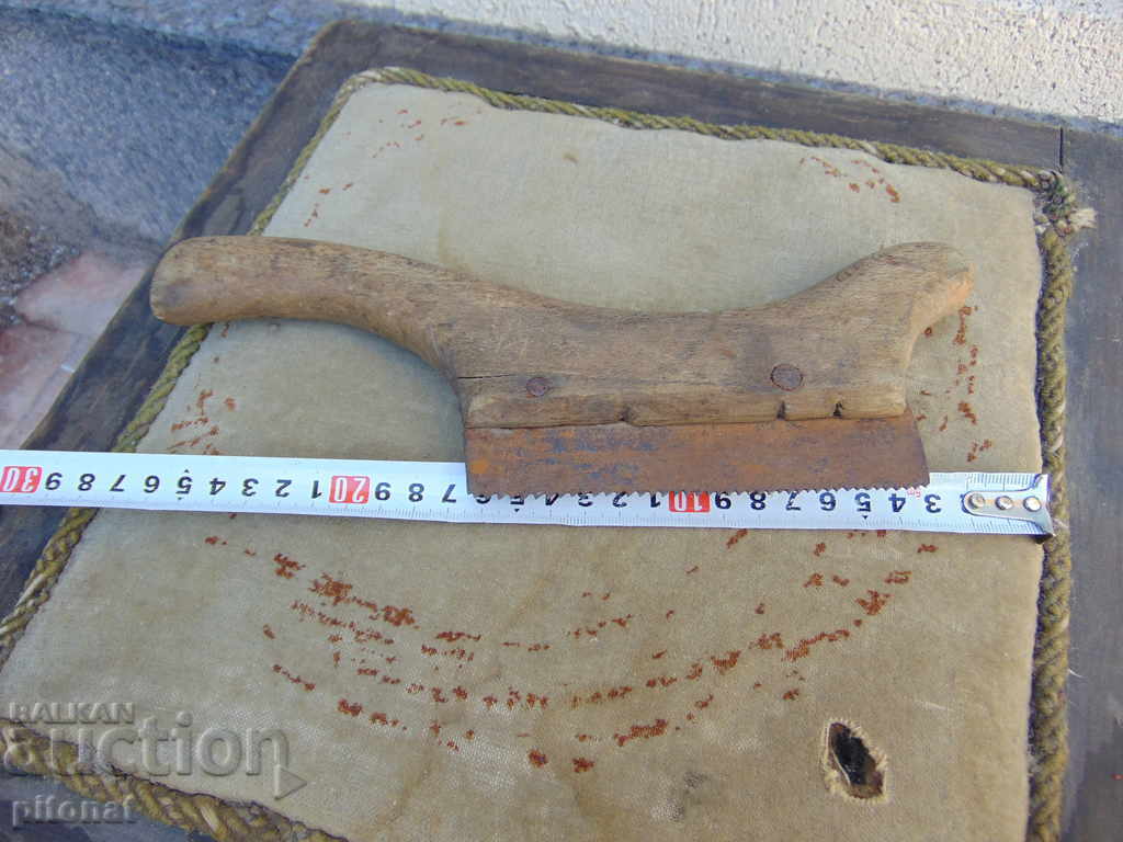 Παράδοση Εργαλείο πριονιού πολύ παλιού ξυλουργού