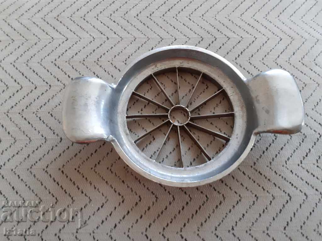 Old fruit slicer with price 30.00 BGN | € 15.34 Old fruit slicer with price 30.00 BGN | € 15.34