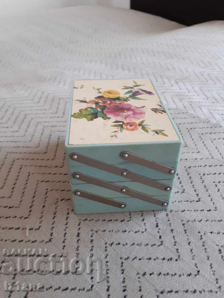 Old children's souvenir box for accessories with price 20.00 BGN | € 10.23