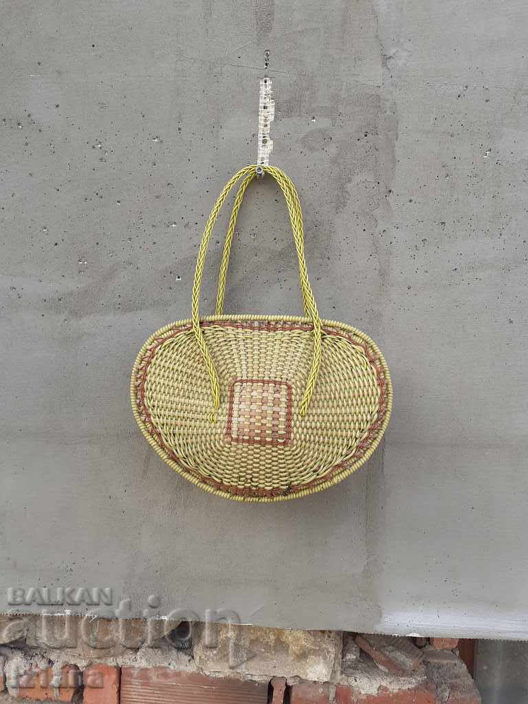 Old knit bag with price 40.00 BGN | € 20.45 Old knit bag with price 40.00 BGN | € 20.45