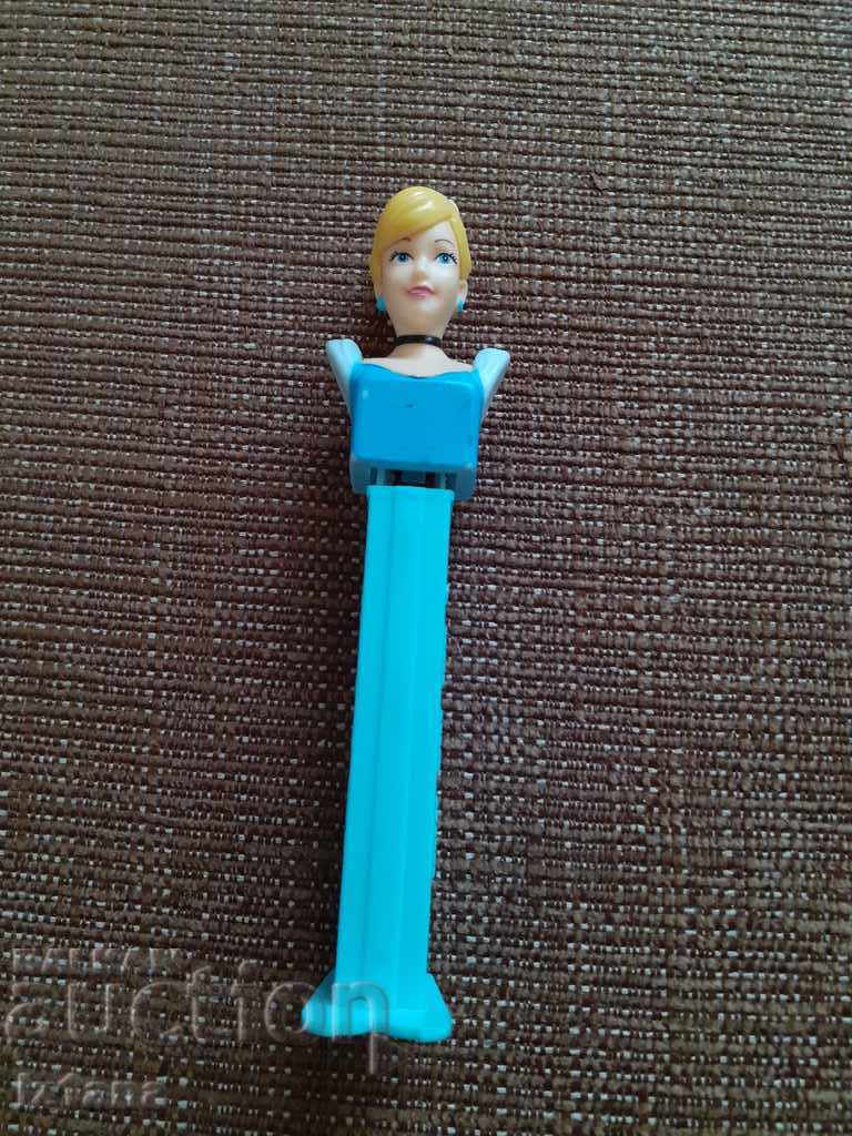 Κομμάτι της καραμέλας PEZ με τιμή 3.00 BGN | € 1.53 Κομμάτι της καραμέλας PEZ με τιμή 3.00 BGN | € 1.53