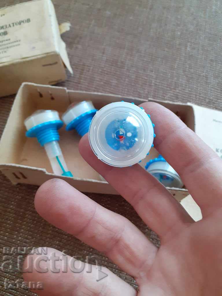 Old set of plugs, battery alarms - 6 Old set of plugs, battery alarms - 6