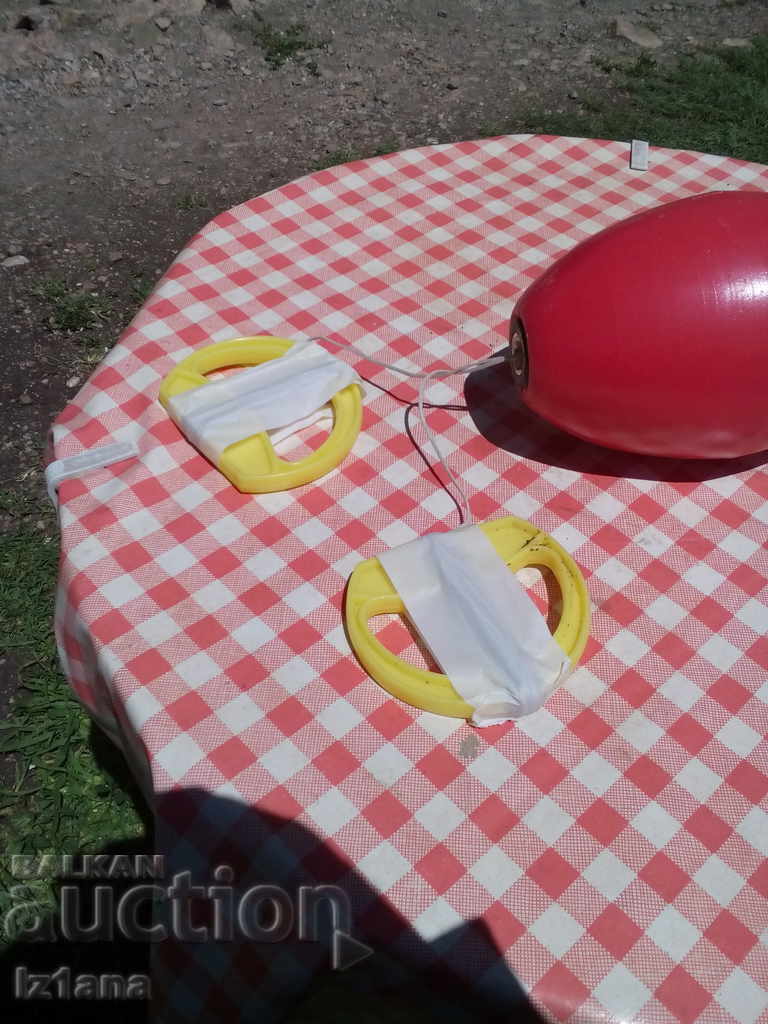 Vechi jucărie cu preț 35.00 BGN | € 17.90 Vechi jucărie cu preț 35.00 BGN | € 17.90