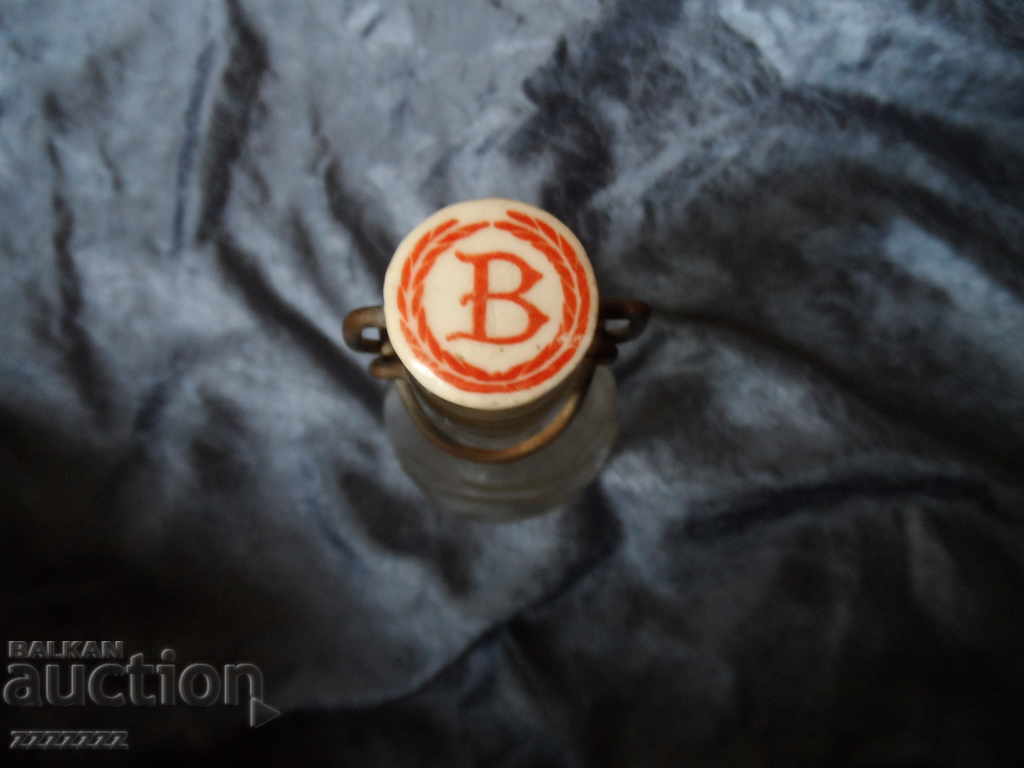 Auction an old bottle Auction an old bottle