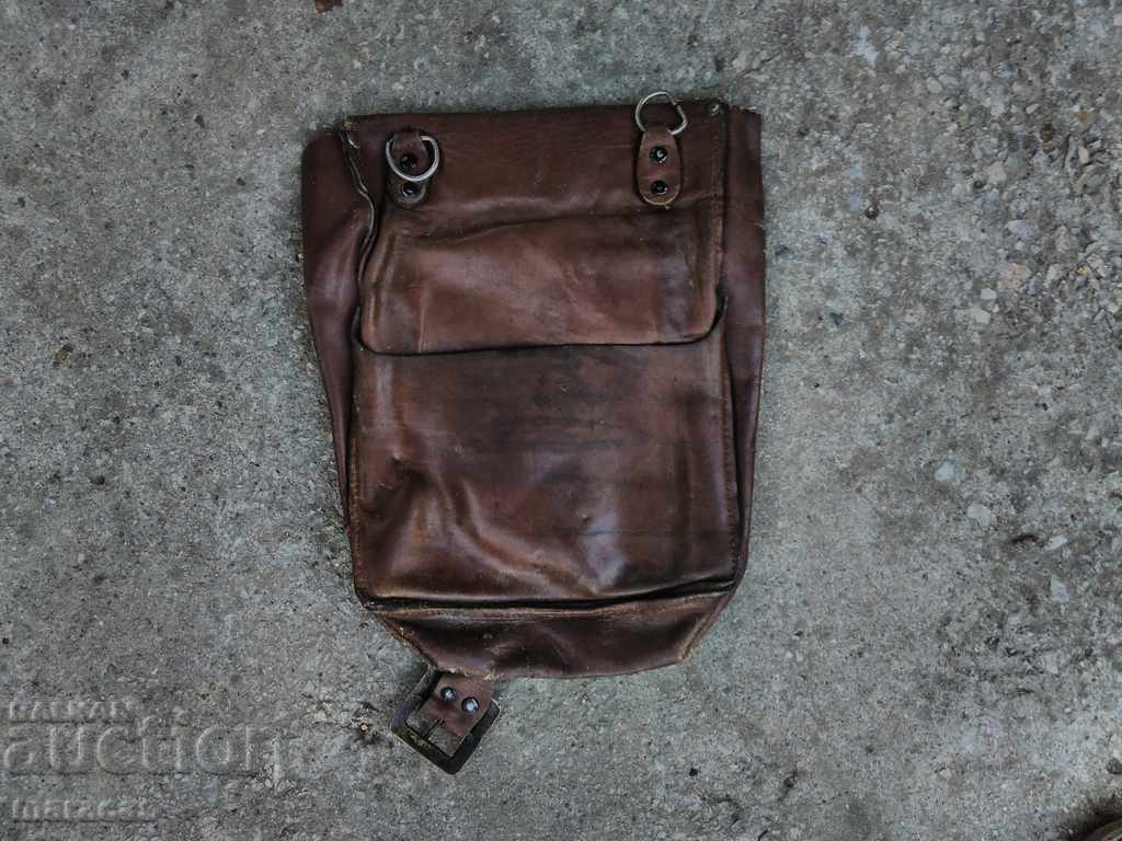 Auction Old leather bag Auction Old leather bag