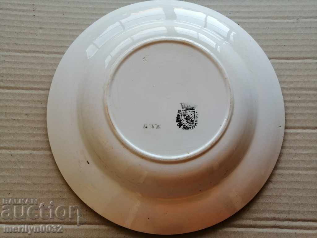 Delivery of Porcelain plate hand-painted porcelain Belgium 19th century Delivery of Porcelain plate hand-painted porcelain Belgium 19th century