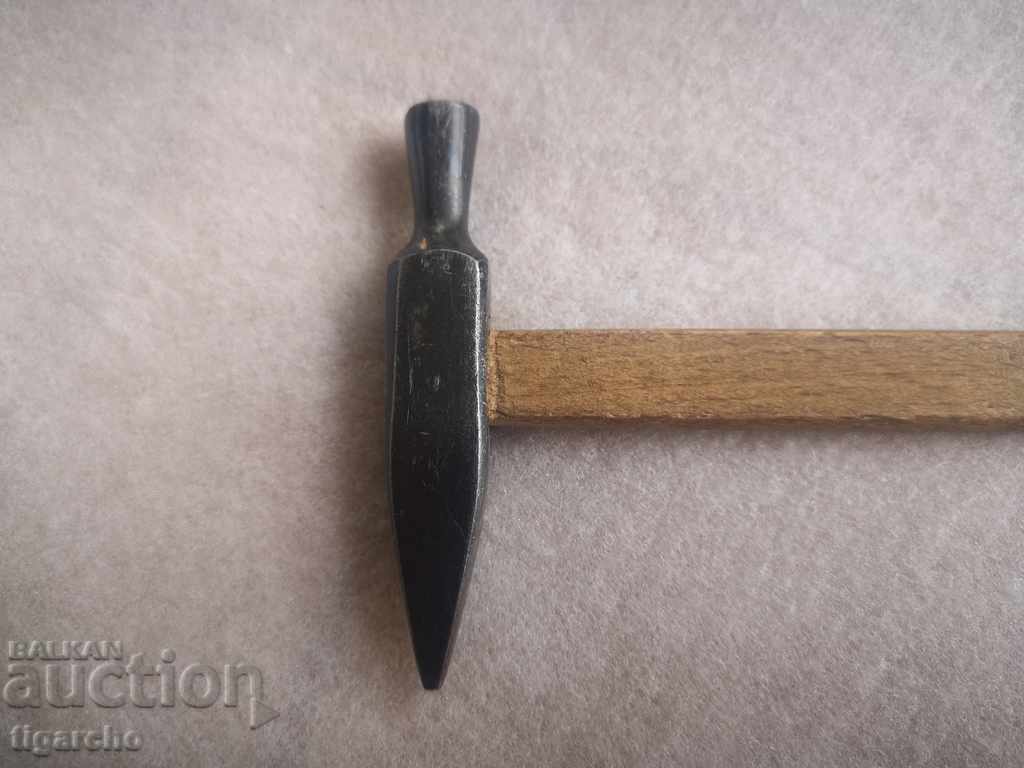 ωριαία σφυρί με τιμή 30.00 BGN | € 15.34