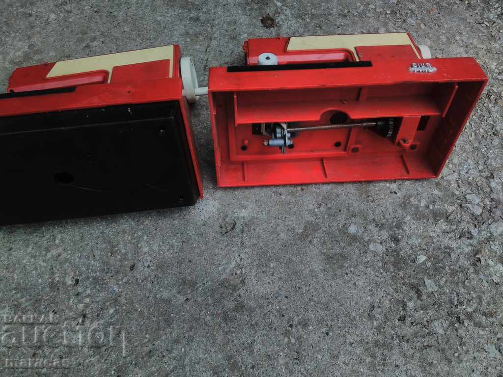 Old toys with price 32.00 BGN | € 16.36 Old toys with price 32.00 BGN | € 16.36