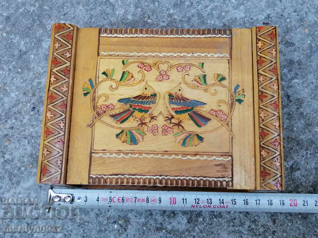 Auction Wooden pigmented box NRB Auction Wooden pigmented box NRB