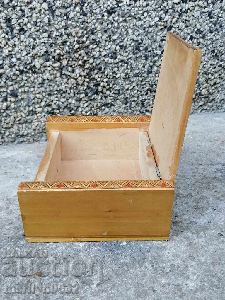 Wooden pigmented box NRB - 5 Wooden pigmented box NRB - 5