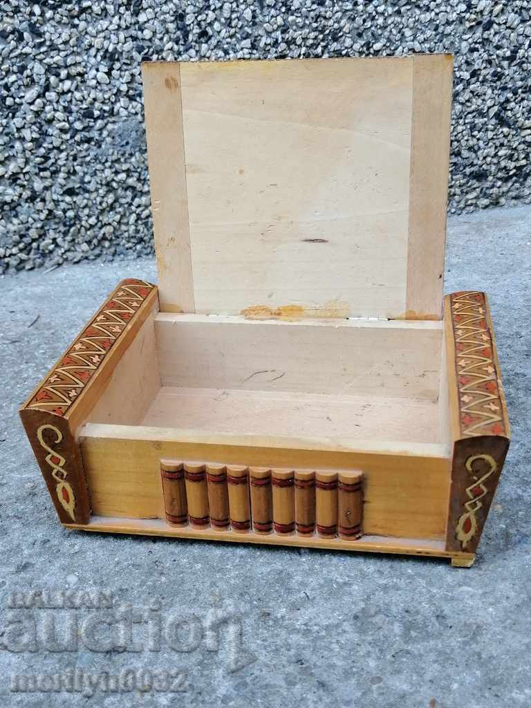 Wooden pigmented box NRB - 6 Wooden pigmented box NRB - 6