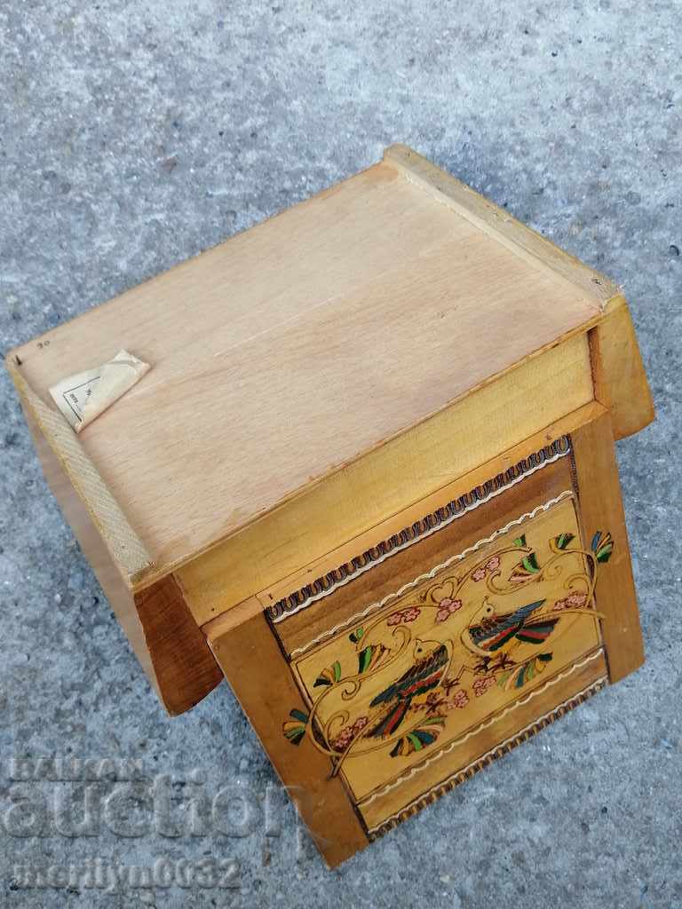 Wooden pigmented box NRB - 7 Wooden pigmented box NRB - 7