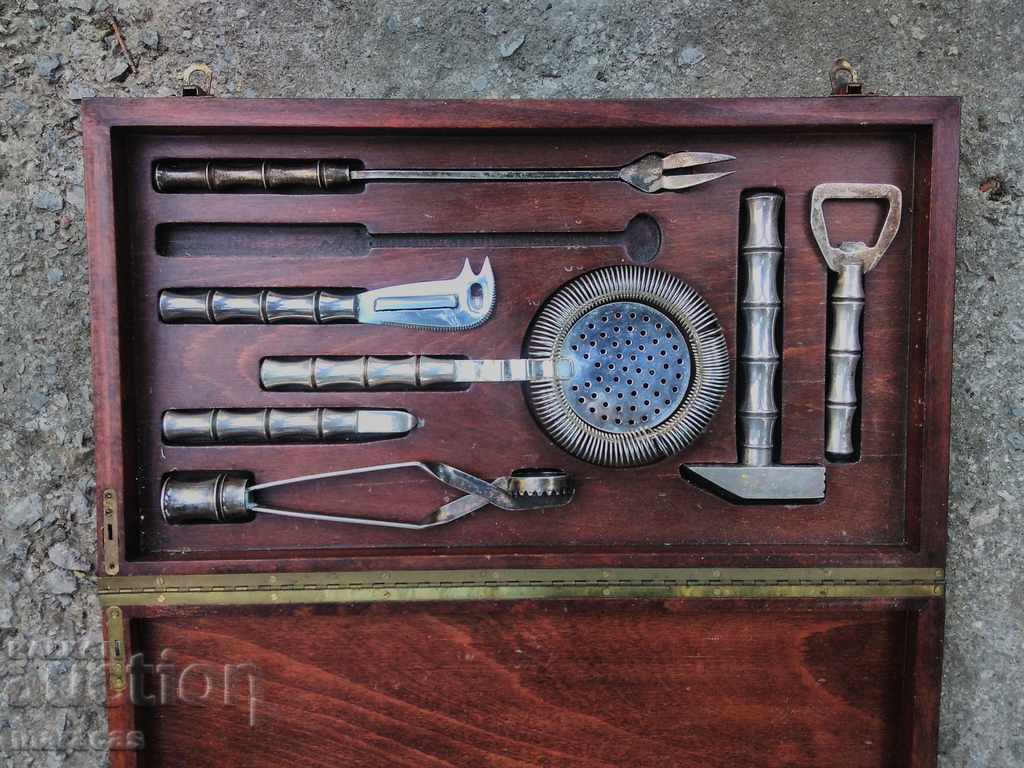 Silver plated tools with price 80.00 BGN | € 40.90 Silver plated tools with price 80.00 BGN | € 40.90