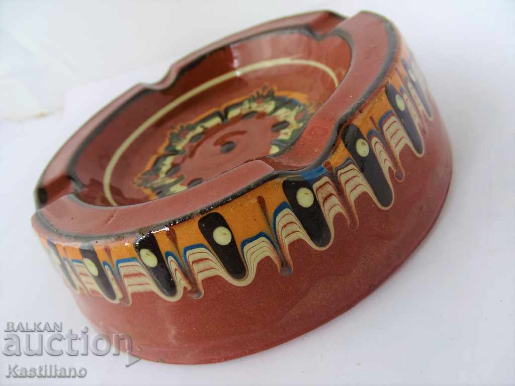 OLD PAINTED CERAMIC ASHTRAY with price 10.00 BGN | € 5.11 OLD PAINTED CERAMIC ASHTRAY with price 10.00 BGN | € 5.11