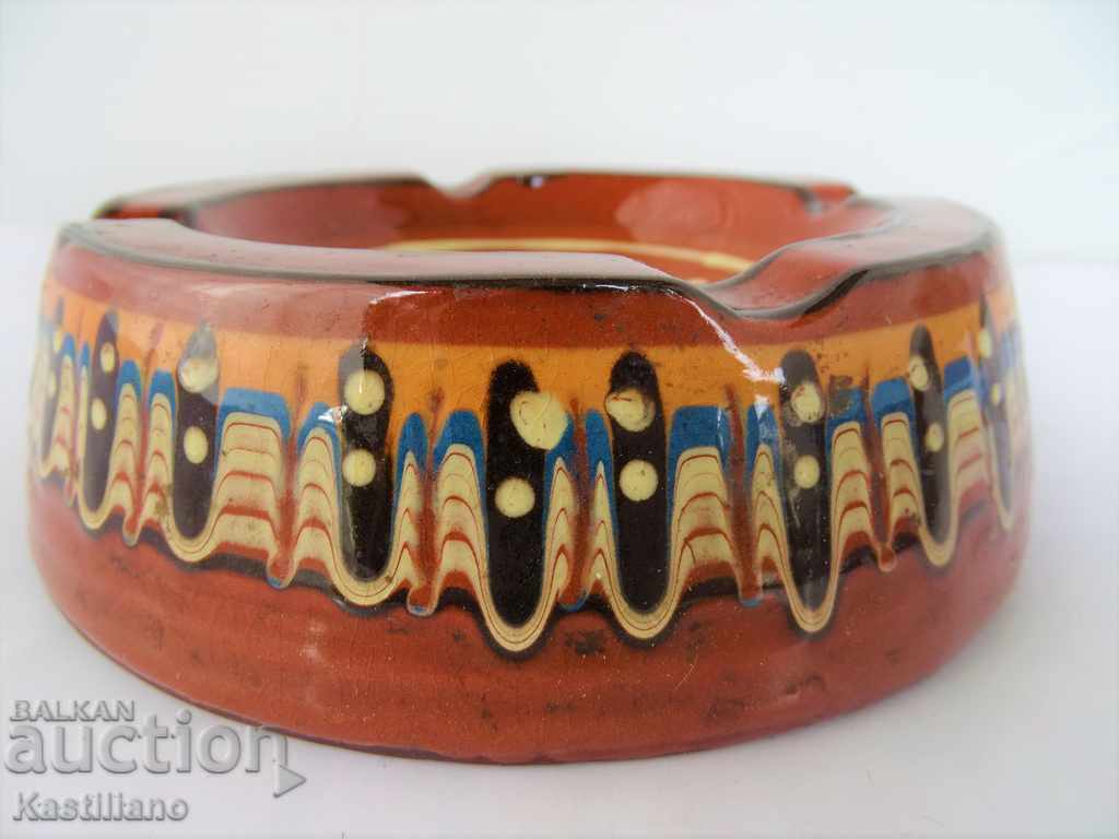 OLD HAND-PAINTED CERAMIC ASHTRAY 2 - 7 OLD HAND-PAINTED CERAMIC ASHTRAY 2 - 7