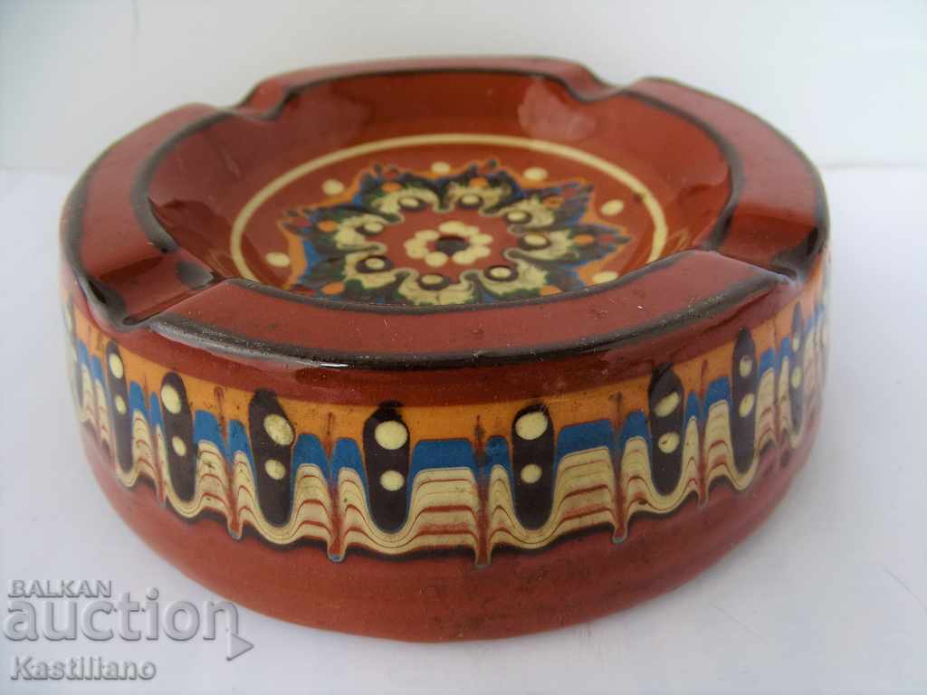 OLD HAND-PAINTED CERAMIC ASHTRAY 2 OLD HAND-PAINTED CERAMIC ASHTRAY 2