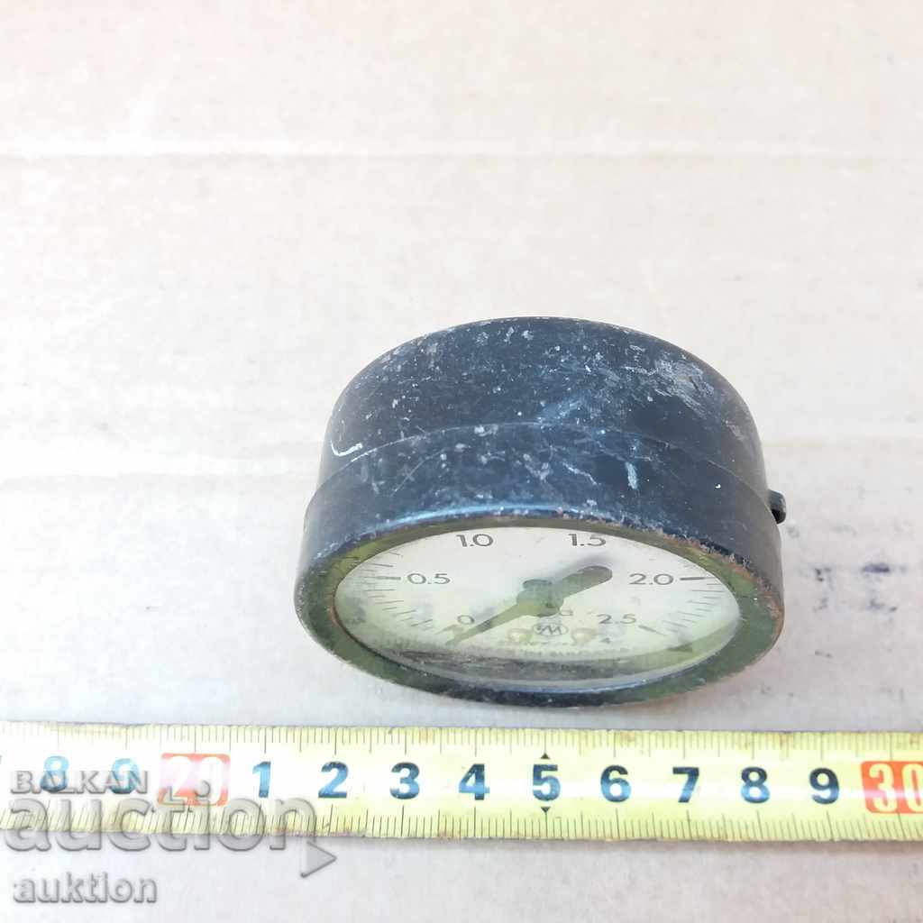 Auction  STAR BAROMETER