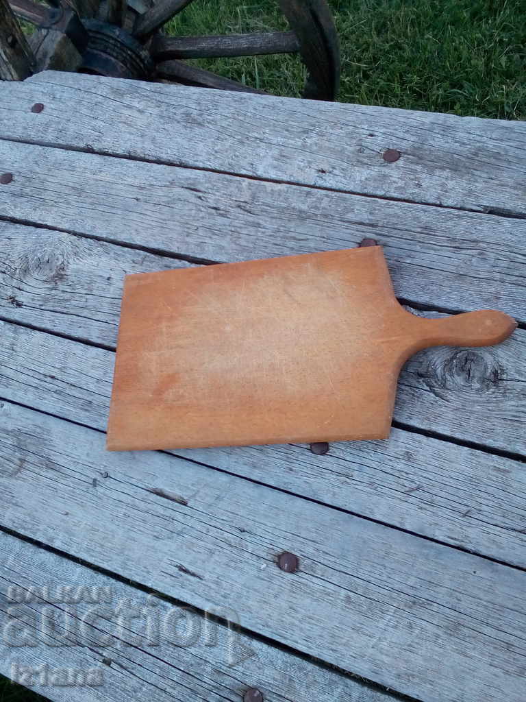Old Cutting Board with price 10.00 BGN | € 5.11 Old Cutting Board with price 10.00 BGN | € 5.11