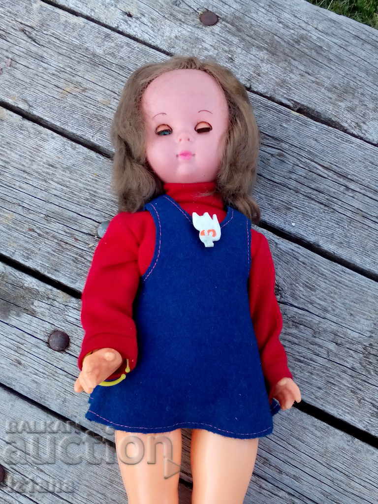 An old doll with price 15.00 BGN | € 7.67