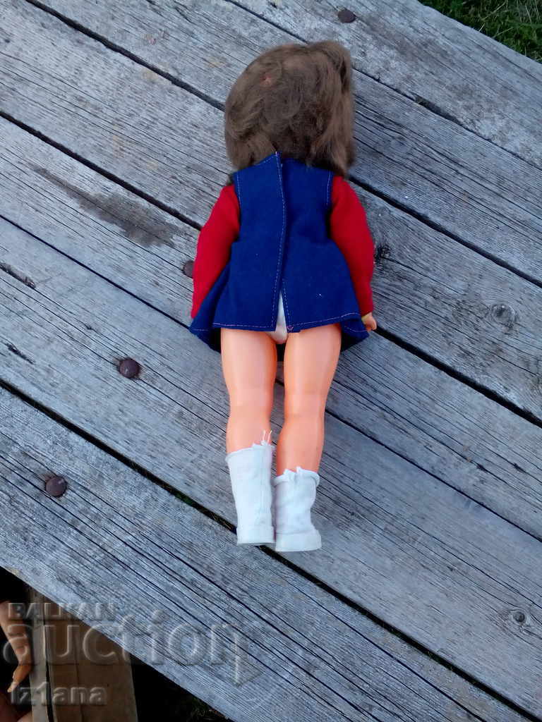 Auction  An old doll