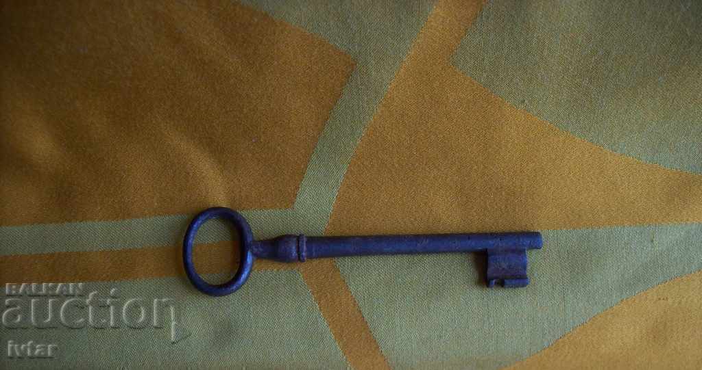 Lot of old keys - 1 with price 28.00 BGN | € 14.32 Lot of old keys - 1 with price 28.00 BGN | € 14.32