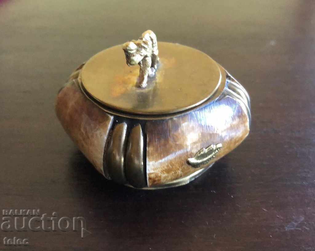 Exquisite box for earrings / rings with price 10.00 BGN | € 5.11 Exquisite box for earrings / rings with price 10.00 BGN | € 5.11