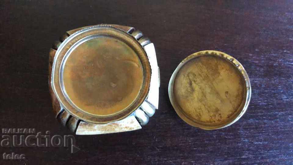 Delivery of Exquisite box for earrings / rings Delivery of Exquisite box for earrings / rings