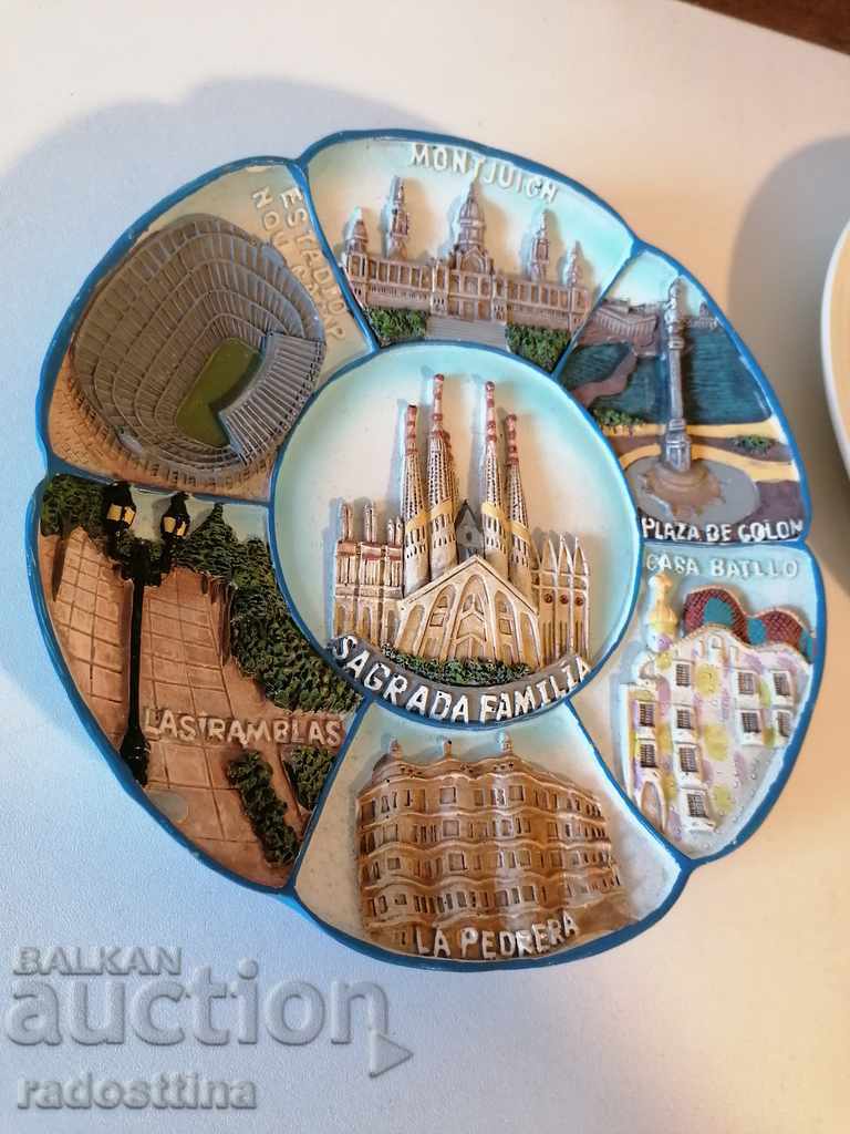 Διακοσμητική πορσελάνη πλάκα για τοίχο Παρτίδα 2 τεμ. με τιμή 40.00 BGN | € 20.45 Διακοσμητική πορσελάνη πλάκα για τοίχο Παρτίδα 2 τεμ. με τιμή 40.00 BGN | € 20.45