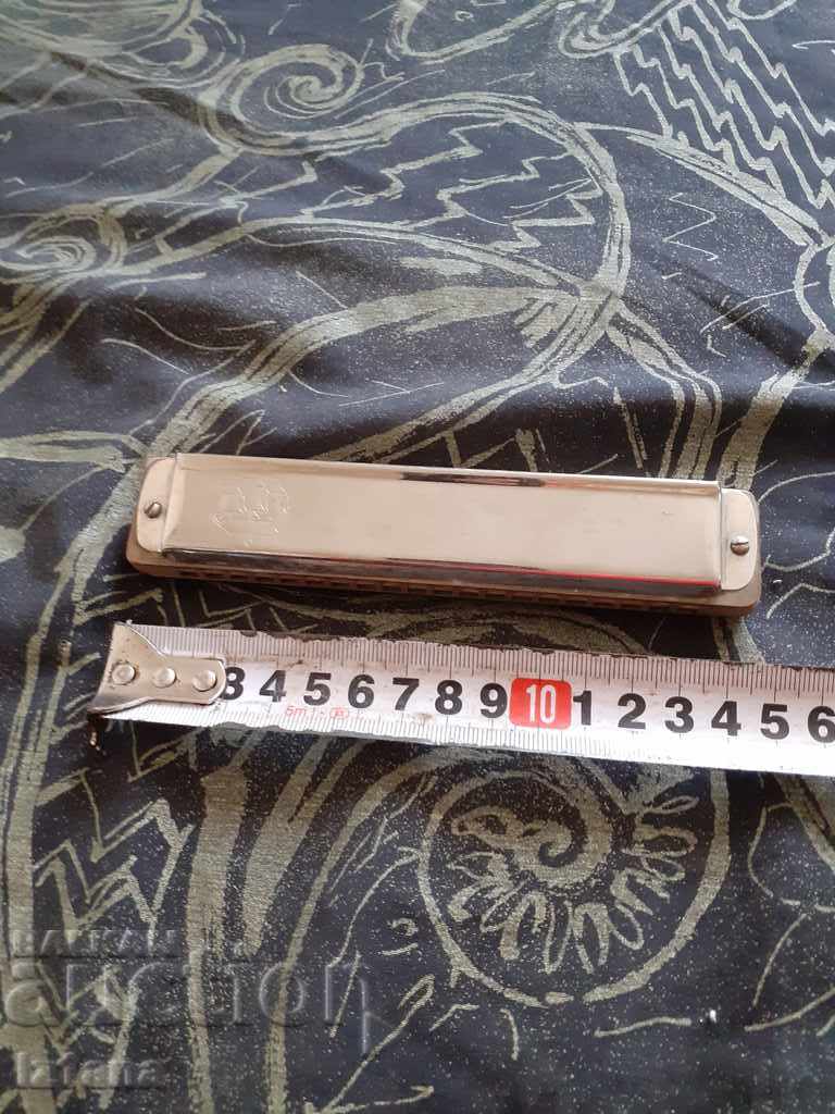 Old harmonica - 7
