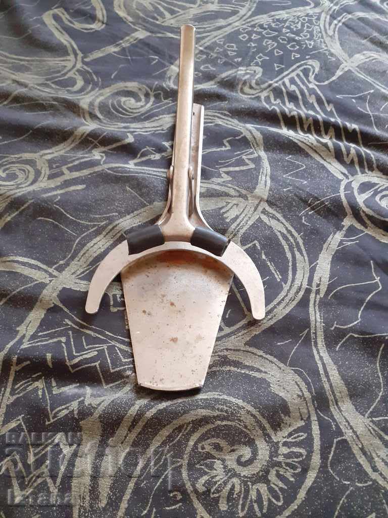 An old jar opener with price 20.00 BGN | € 10.23