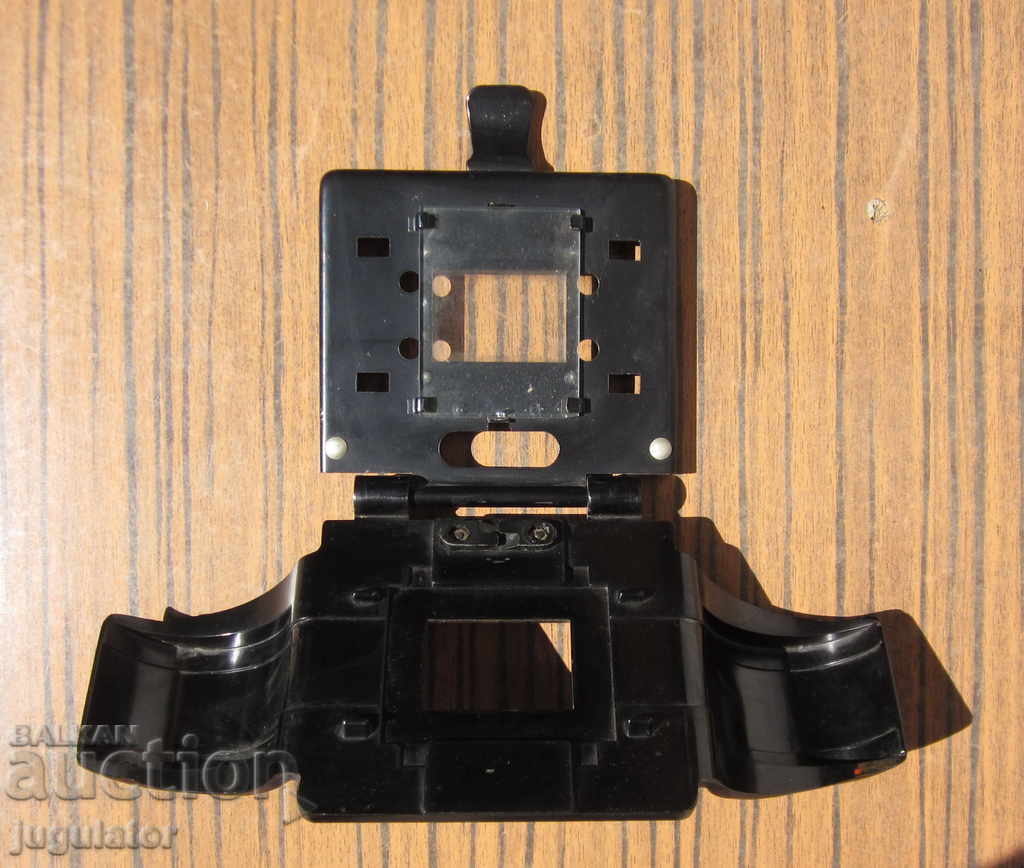 Delivery of old photographic instrument Delivery of old photographic instrument