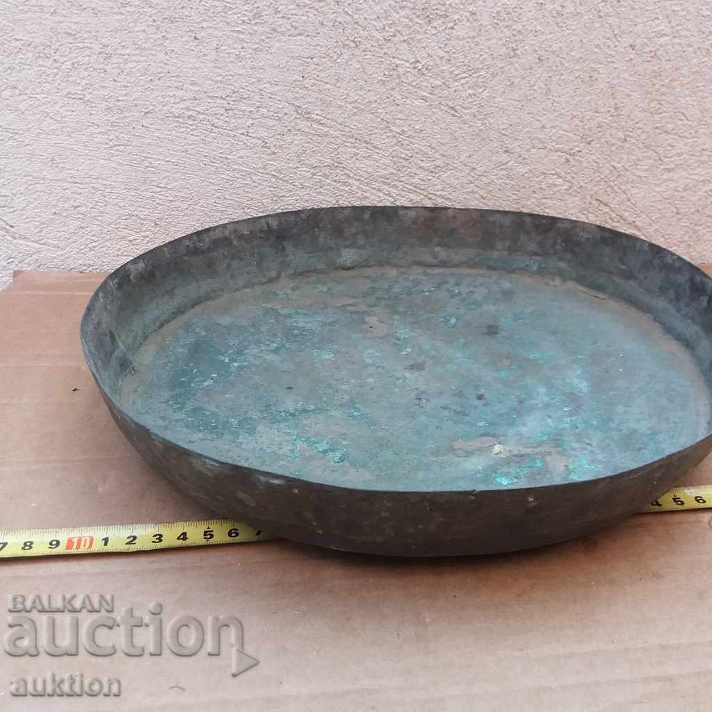 Delivery of OLD MASSIVE REVIVAL COPPER FORGED TRAY - CRANE